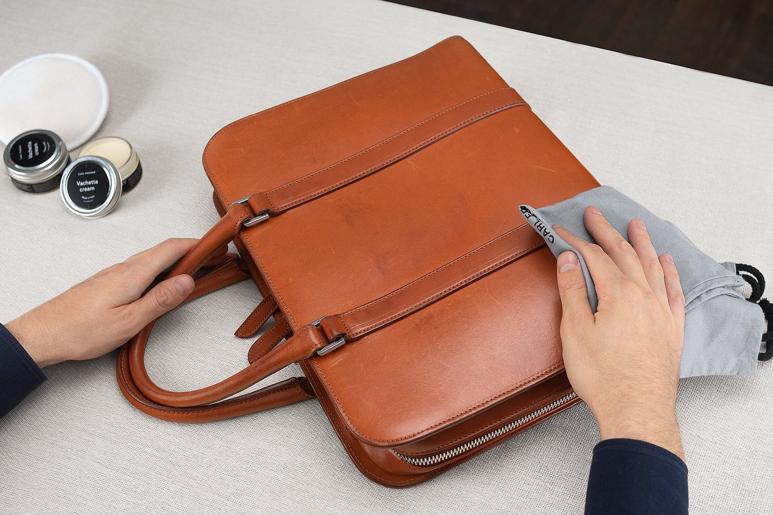 Read more about the article HOW TO TAKE CARE OF YOUR GENUINE LEATHER BAGS?